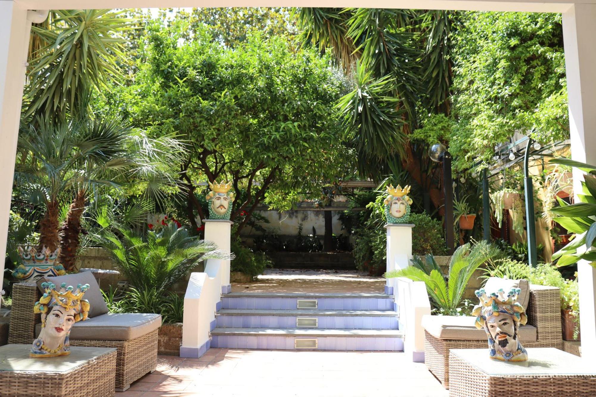 Hotel Paradiso Кастеламаре ди Стабия Екстериор снимка
